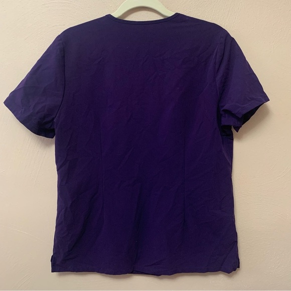 Figs Casma Three Pocket Scrub Top in Purple Size Medium - Picture 6 of 8